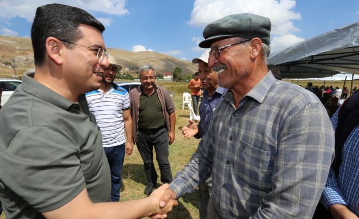 Tütüncü, AK Parti’nin çoban ateşinin yaktığı Söbüce Yaylası’nda