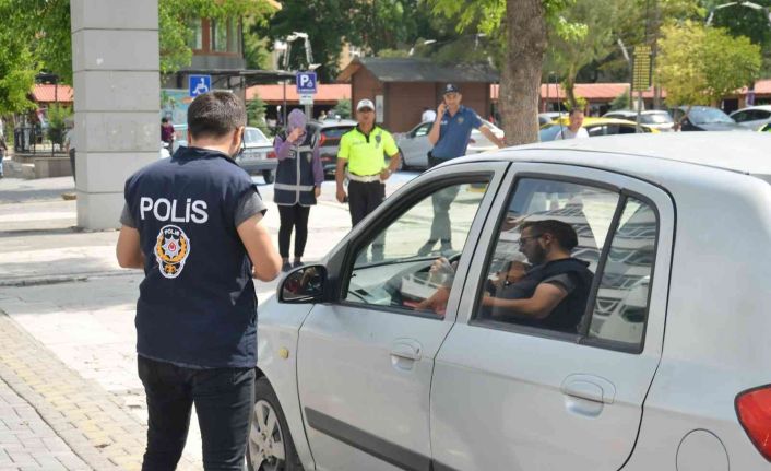 Uşak’ta aranan 44 şüpheli yakalandı