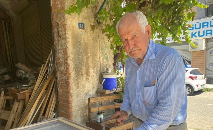 Yarım asırdır sürdürdüğü mesleğinden kopamıyor