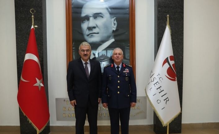 Yeni Komutan Kadıoğlu Vali Ayyıldız’ı ziyaret etti