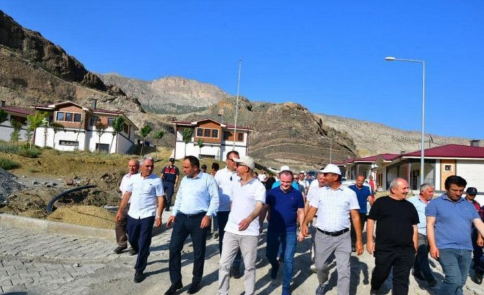 Yusufeli Barajı nedeniyle evleri suları altında kalacak İşhan köyü sakinleri evlerine kavuştu