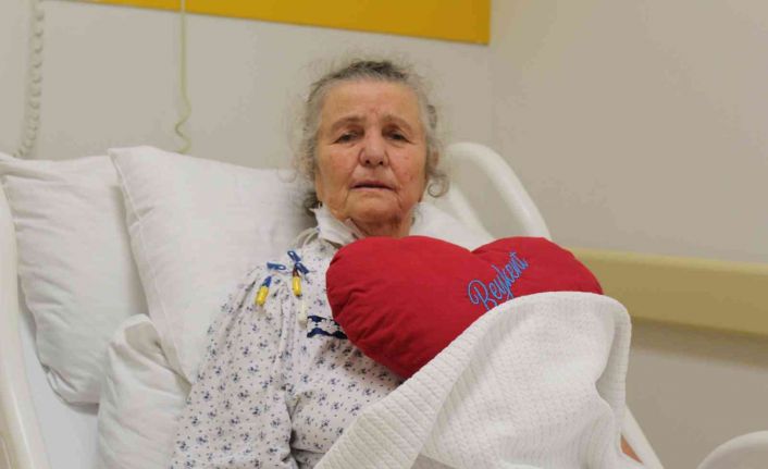 22 dakika boyunca hem kansız hem de kalpsiz yaşam mücadelesi verdi