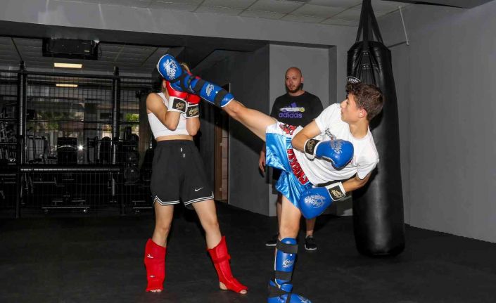 5. Kademe Teknik Direktör, kick boksa şampiyon sporcular kazandırmak istiyor