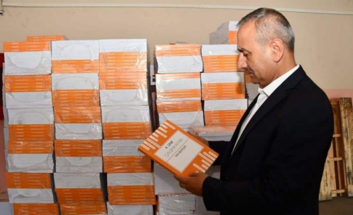 Akbaş, “Bakanlığımız yardımcı kaynak kitapları haricinde başka bir kaynak okullarımıza girmeyecektir”
