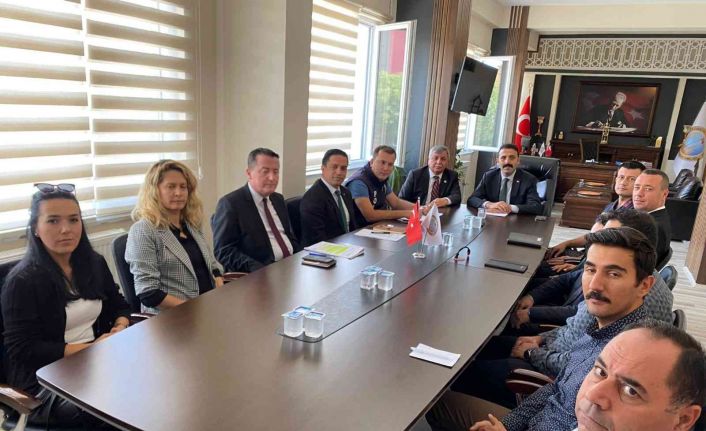 Altıntaş’ta eğitim ve öğretim yılı asayiş ve trafik tedbirleri toplantısı