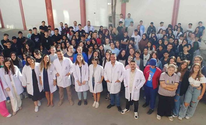 Aydın Büyükşehir Belediyesi’nin Gençlik Kültür Merkezi’nde güz yarıyılı başladı