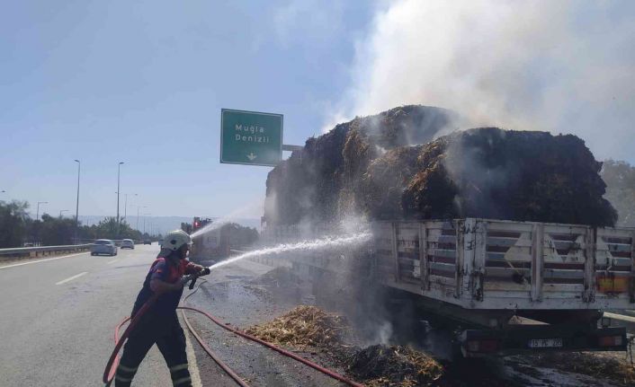 Aydın’da samanlı yüklü tır alev aldı