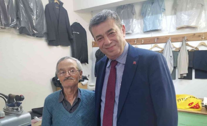 Aydın’da yılın ahisi 62 yıllık terzi Gülcan seçildi