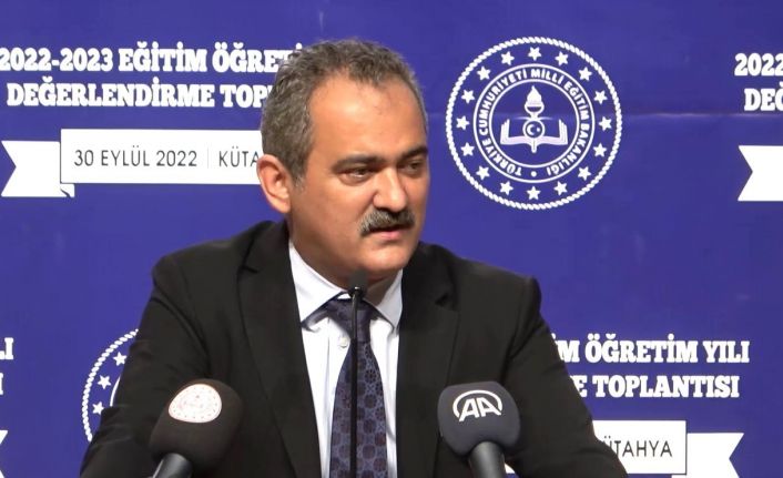 Bakan Özer: "Son 20 yılda eğitimin önündeki katsayı ve başörtüsü gibi antidemokratik engeller kaldırıldı"