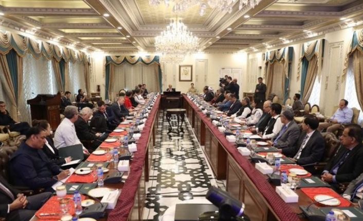 Bakan Soylu: “(Pakistan’da) hem havadan hem karadan bir kardeşlik köprüsü kurduk”