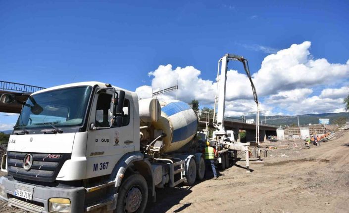 Başkan Özcan; “Niksar, Karadeniz ve İç Anadolu’yu birbirine bağlayan bir köprü olacak”