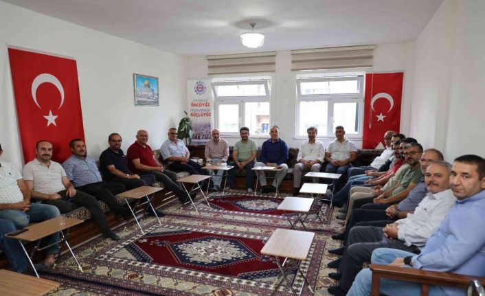 Başkan Savran eğitimciler ile bir araya geldi