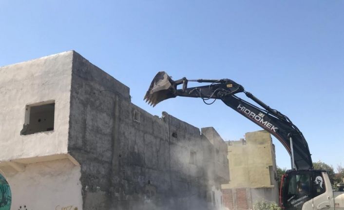 Batman’da yıkım kararı alınan son bina da yıkıldı