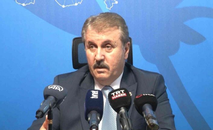 BBP lideri Destici:  “Öğretmenlerimizin kendilerini terör örgütlerinin uzantılarından ayırması lazım”