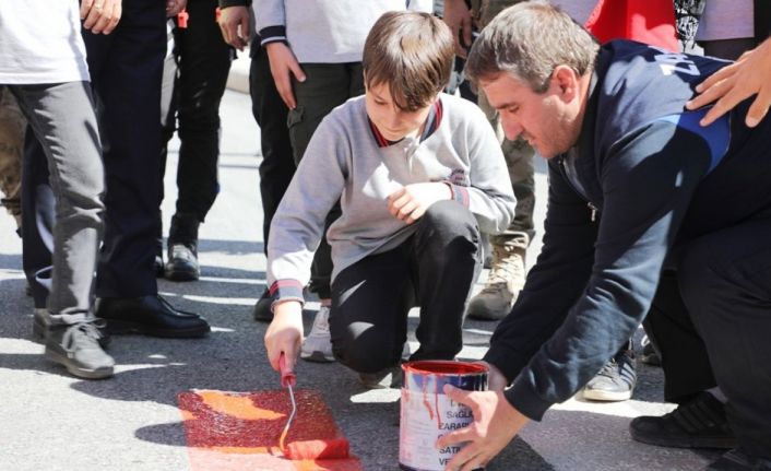 Bitlis’te “Yayalara Öncelik Duruşu Hayata Saygı Duruşu” kampanyası