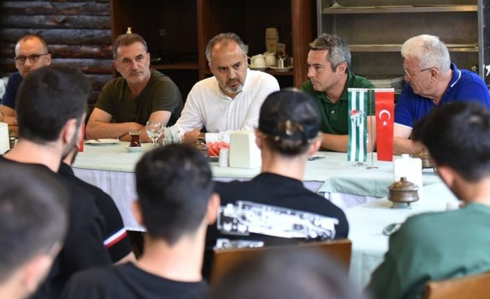 Bursaspor, Büyükşehir Belediye Başkanı Ömer Furkan Banaz ile bir araya geldi