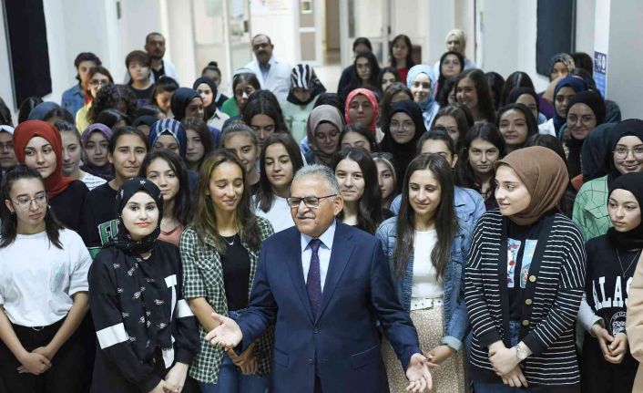 Büyükkılıç’ın 10 bin öğrenciye 40 milyon TL’lik eğitim desteği 1 Ekim’de başlıyor