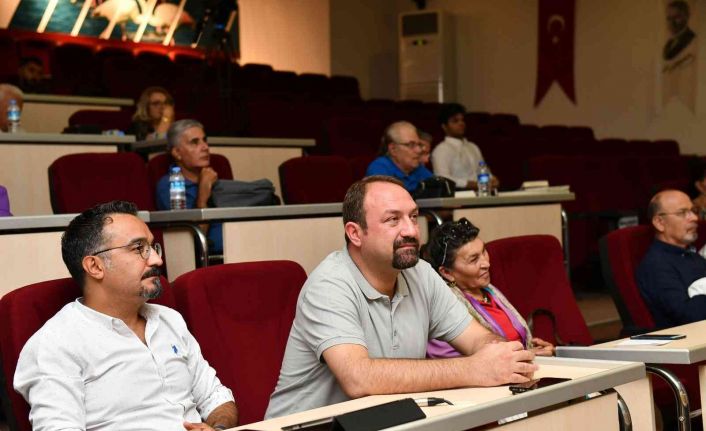 Çiğli su çalıştayında gündem Gediz’deki kuraklık ve su kirliliği