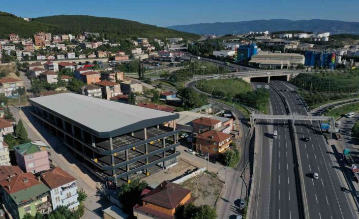 Dilovası Katlı Otopark ve Kapalı Pazar Yeri hizmete girmek için gün sayıyor