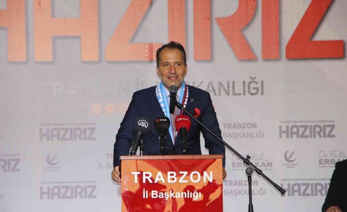 Fatih Erbakan: “Toplanıyorlar, fotoğraf çektiriyorlar, yiyorlar içiyorlar ve dağılıyorlar; manzara bu”