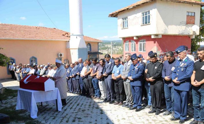 Gaziler Günü’nde vefat eden Kıbrıs gazisi Ömer Çakır, toprağa verildi