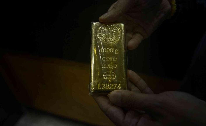 Gram altın 1000 liranın altına geriledi