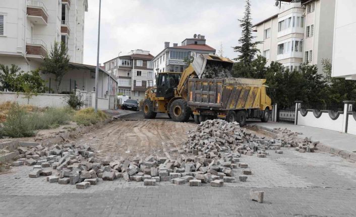 Güzelyurt Mahallesi’nde altyapı yenileme çalışması başladı