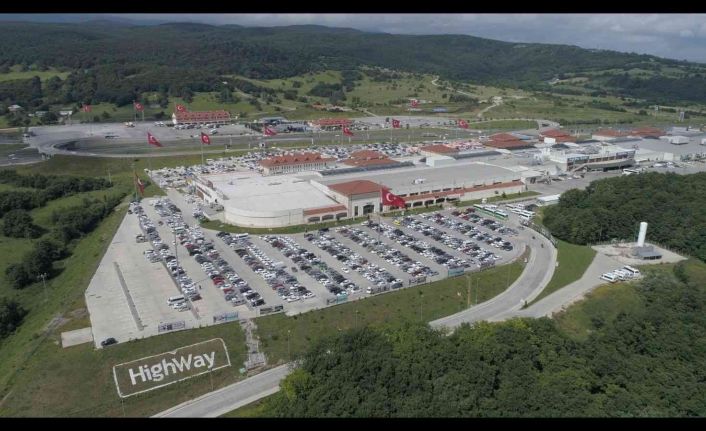 Highway AVM, yeni mağazalarla  büyümeye devam ediyor