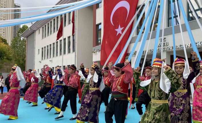 İstanbul İl Milli Eğitim Müdürü Levent Yazıcı: "Bu hafta da uyum eğitimlerimiz 5. ve 9. sınıflarımızda devam ediyor"