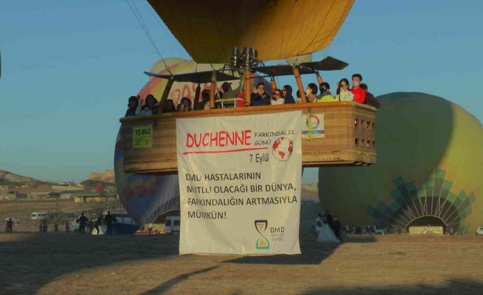 Kapadokya’da balonlar, DMD hastalığının uçup gitmesi için uçtu