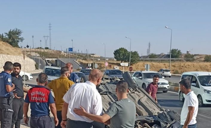 Kontrolden çıkan otomobil takla attı: 2 yaralı