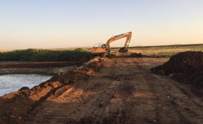 Kulp’ta hayvan içme suyu göletinin bakımı tamamlandı