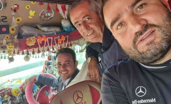 Milletvekili İshak Gazel, modifiyeli araca hayran kaldı