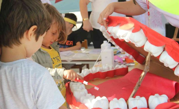 Minikler hem eğlendi hem öğrendi