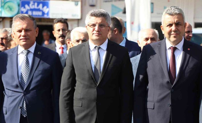 Müdür Ağar: "İlk defa bu sene öğrencilerimizin sıralarında yardımcı ders kitapları hazır"
