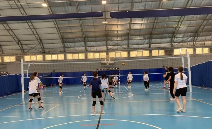 Nilüferli çocuklar Kış Spor Okulları’nda spora devam ediyor