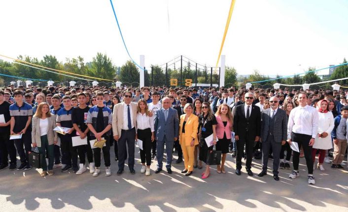 Özel EOSB Meslek Lisesi’nde yeni eğitim öğretim yılı açılış töreni düzenlendi