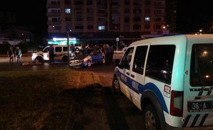 Polisten kaçan araç kaza yaptı: 2 gözaltı