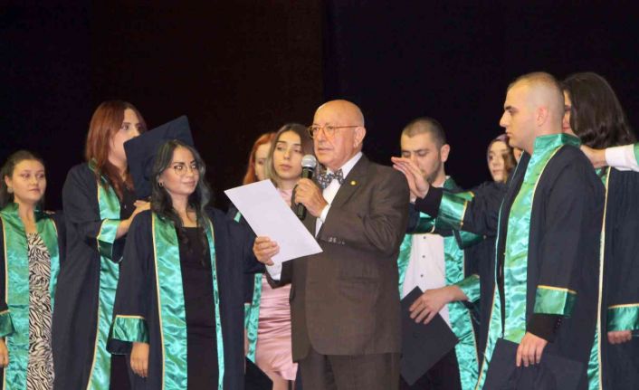 Prof. Dr. Uzel’den genç diş hekimlerine tavsiye