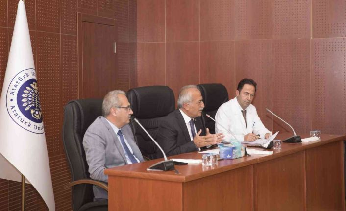 Rektör Çomaklı, Tıp Fakültesi öğretim üyeleriyle bir araya geldi