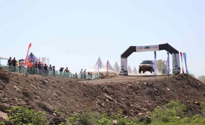 Sakarya’da off-road rüzgarı: Yarışların son etabı nefes kesiyor