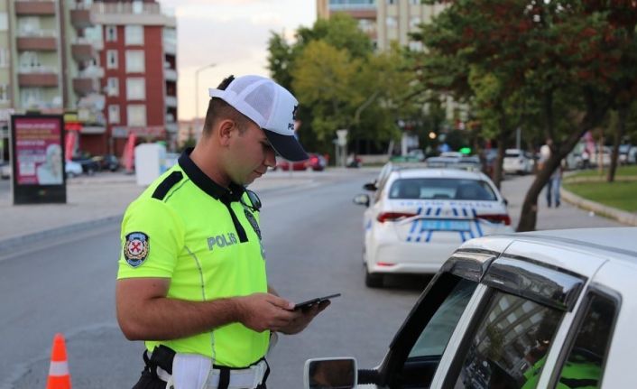 Samsun’da 1 ayda 96 silah, 331 kesici alet ve 1173 aranan şahıs yakalandı