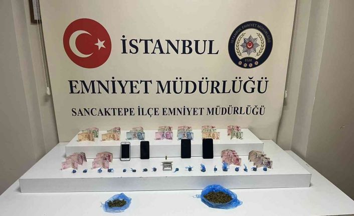 Sancaktepe’de üst katı kafe alt katı uyuşturucu ticarethanesi olan iş yerine baskın