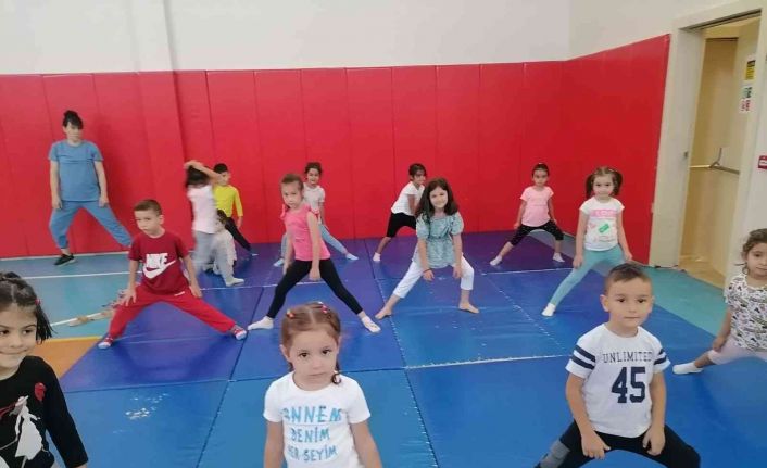 Sandıklı’da spor eğitimleri 9 farklı branşta bin 200 sporcu ile devam ediyor