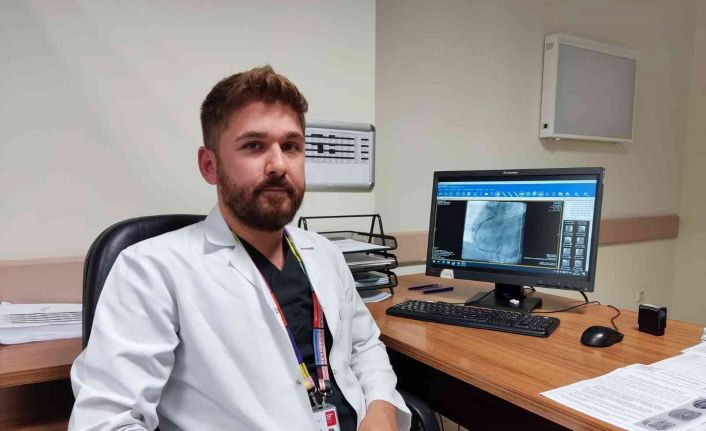 Sigara, kalp damar hastalıklarına bağlı ölüm riskini 2 kat artırıyor