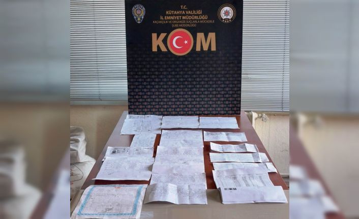 Tavşanlı’da tefecilik operasyonunda 422 bin 822 TL tutarında senet ve sözleşme ele geçirildi