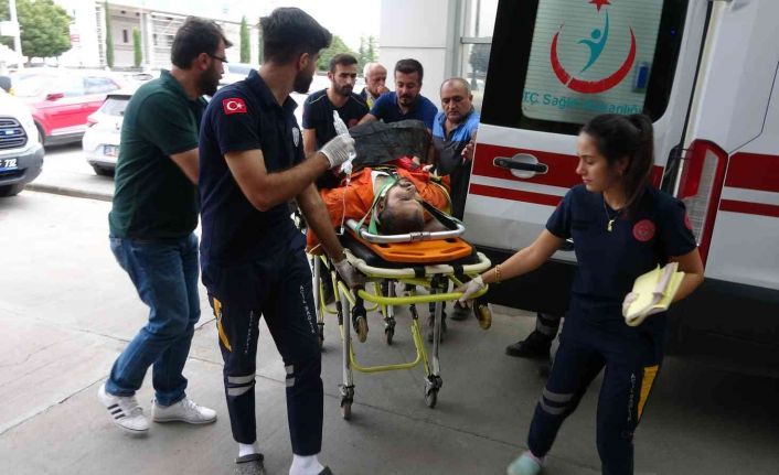 Trafo ile duvar arasına sıkışan işçi yaralandı