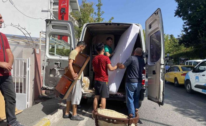 Üsküdar’da Osmanlı döneminden kalma tapusu olan tarihi yalı İBB tarafından tahliye edildi