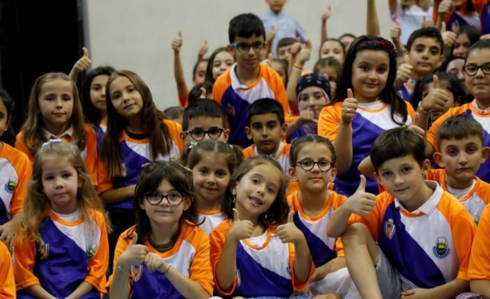 Yaz spor okullarına coşkulu final: 2 bin 902 sporcu sertifikalarını aldı