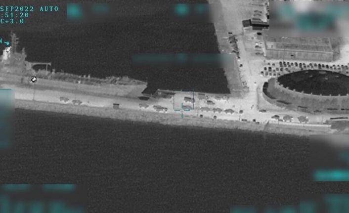 Yunanistan’ın Ege’de ’Gayri Askeri Statüdeki Adalar’a zırhlı araç sevkiyatı görüntülendi